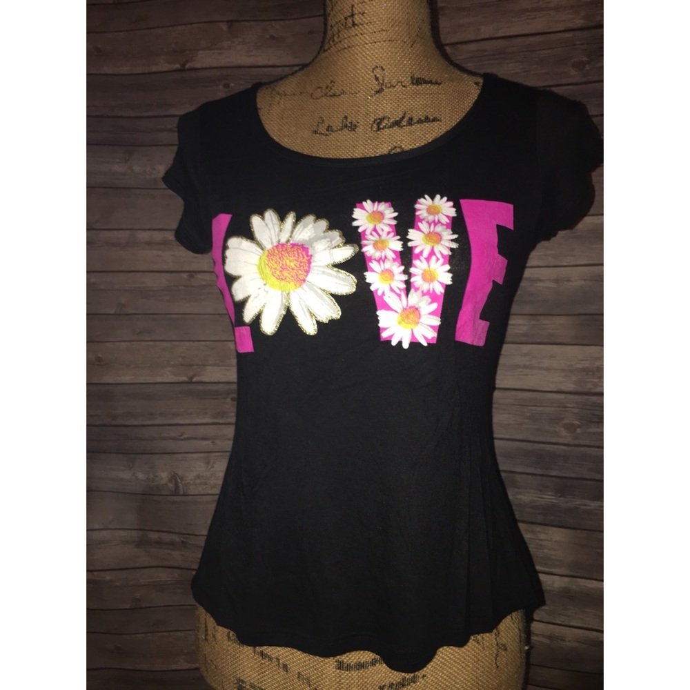 🌸🌼Girls Large LOVE Top